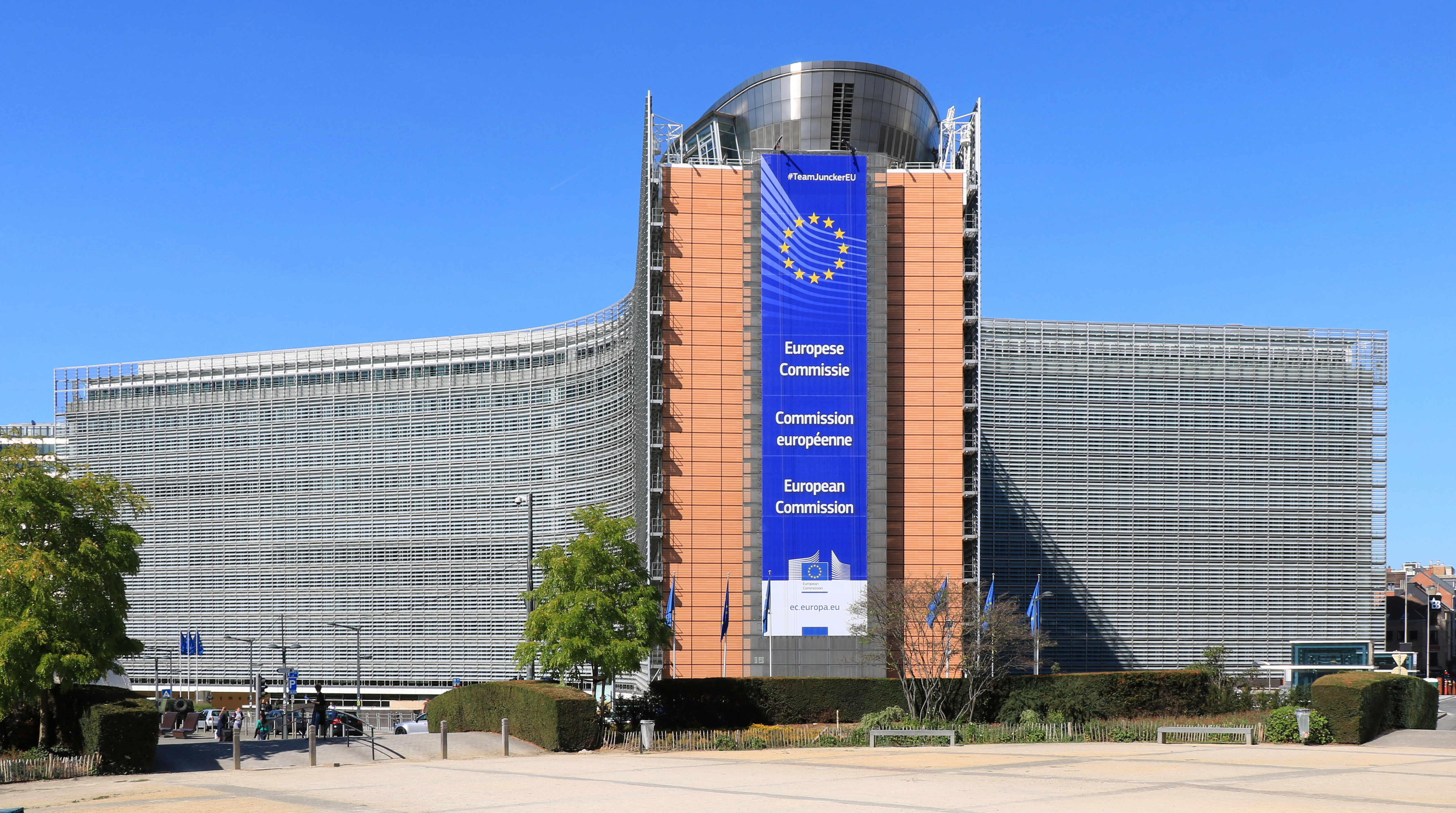 sunny photo of the Berlaymont building