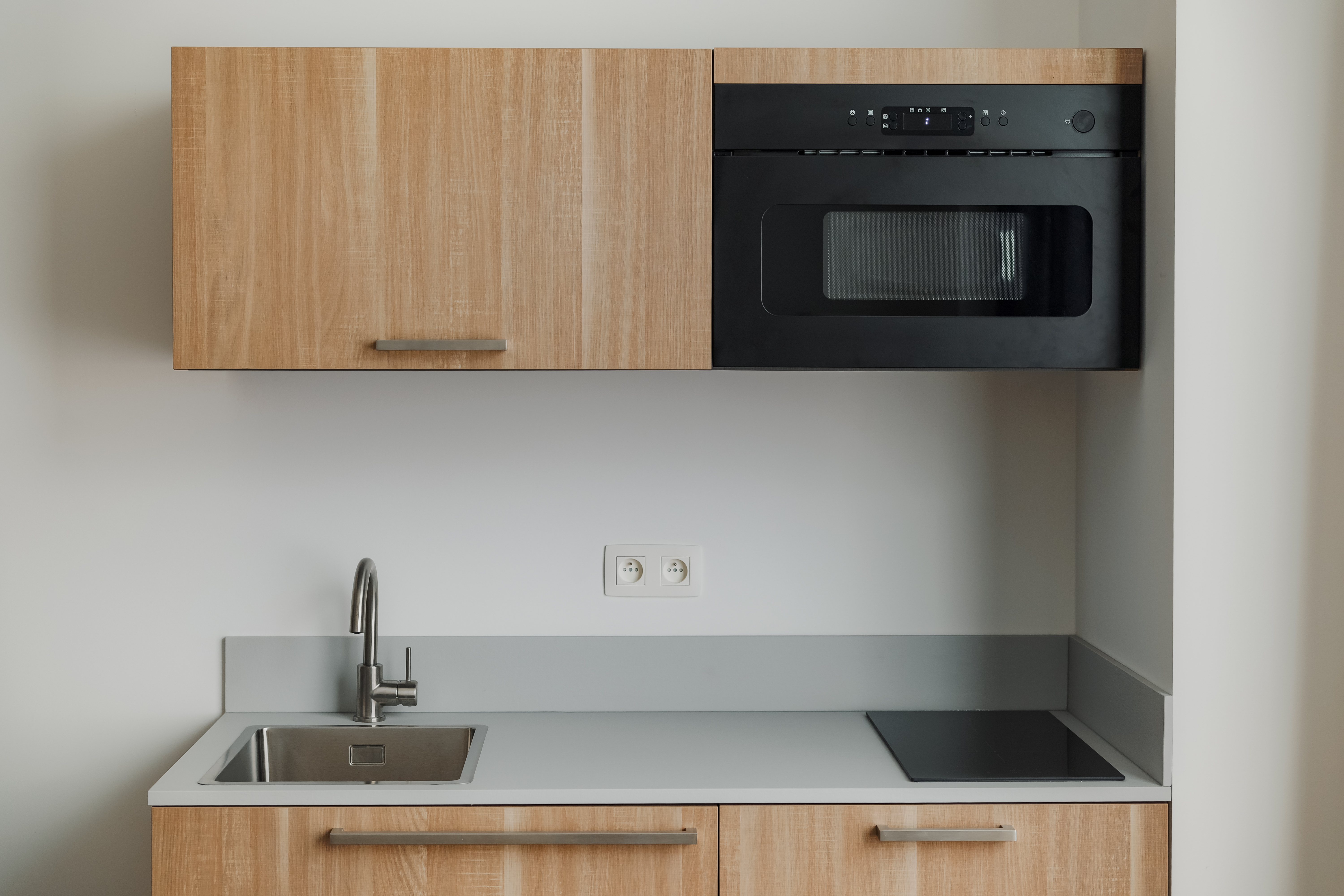 Cocina americana totalmente equipada en un estudio